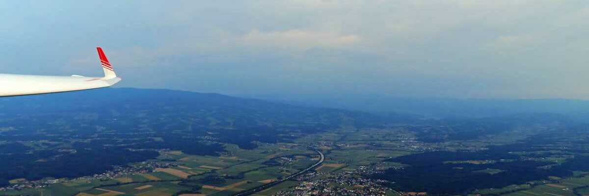 Flugwegposition um 15:24:11: Aufgenommen in der Nähe von Gemeinde Unterpremstätten, Österreich in 1136 Meter